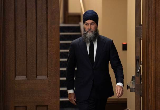 January 13, 2025, Ottawa, On, Canada: New Democratic Party leader Jagmeet Singh makes his way into the foyer of the House of Commons to speak with reporters on Parliament Hill on Monday, Jan. 13, 2025 in Ottawa. Ottawa Canada  - ZUMAc35_ 20250113_zaf_c35_014 Copyright: xAdrianxWyldx