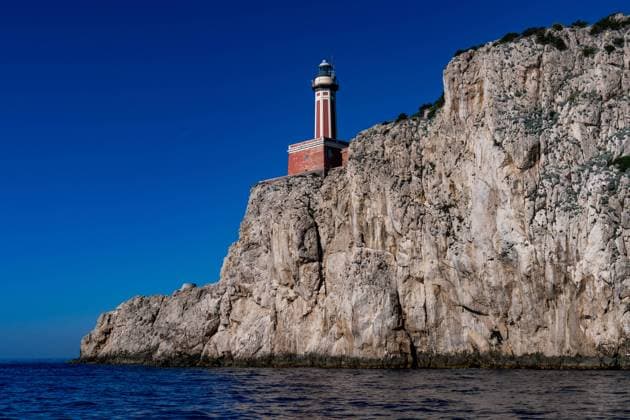 The Punta Carena lighthouse on the southwest tip of the island of Capri, Italy. Capri Campania Region Italy Copyright: xJonxG.xFullerx xVWPicsx 0356-JGF-lighthouse-Capri-IT