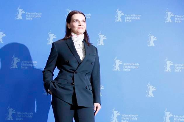 69. Internationale Filmfestspiele Berlin, Berlinale, Photocall der Internationalen Jury, mit Juliette Binoche, Praesidentin President, Berlin Deutschland, Germany