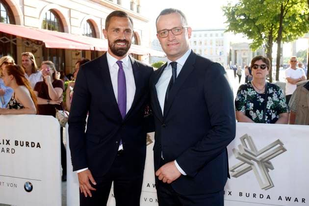 BM Jens Spahn und Ehemann Daniel Funke, beim Felix-Burda-Award 2018 in Berlin, Hotel Adlon, Berlin Deutschland, Germany *** BM Jens Spahn and Husband Daniel Spark, at Felix Burda Award 2018 in Berlin, Hotel Adlon, Berlin Germany, Germany