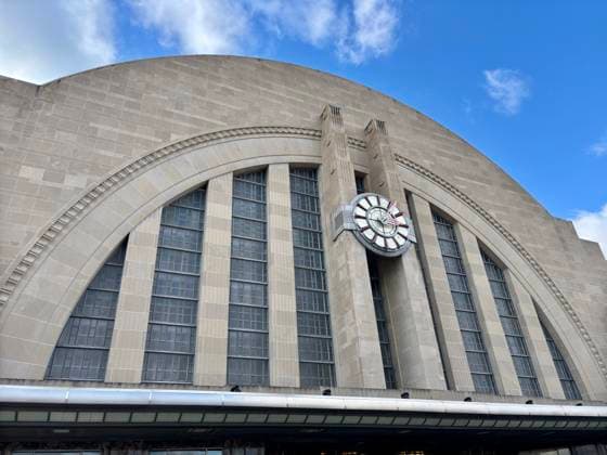 Creative Highlights World Cincinnati s Union Terminal Art Deco building facade Cincinnati, Ohio, United States R_RMYC250110A-1622235-01