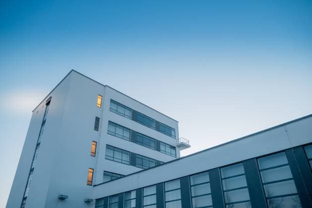 Bauhaus Dessau Aussenansichten des Bauhaus Dessau, Entwurfen von Walter Gropius Imago Images