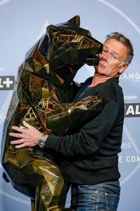 Bilder des Jahres 2025, Entertainment 01 Januar Entertainment Themen der Woche KW03 Entertainment Bilder des Tages CELEBRITES : Festival de Comedie - Alpe Huez - 15 01 2025 Franck Dubost et l Ours de Richard Orlinski sur le photocall du film Les regles de l art lors du 28eme festival de comÃ die Ã l™Alpe d™Huez le 15 01 2025. Photo Sandrine Thesillat PsNewz Alpe HuezFrance  Copyright: xSandrinexTHESILLATx