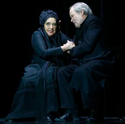 Gespenster, Fotoprobe, im Deutsches Theater Berlin in Berlin, Premiere am 24. Februar 2017, mit Edgar Eckert, Felix Goeser, Gabriele Heinz, Markwart Mueller-Elmau, Linda Poeppel, Katrin Wichmann, Almut Zilcher, Berlin Deutschland, Germany *** Ghosts, Photo sample, at German Theatre Berlin in Berlin, Premiere on 24 February 2017, with Edgar Eckert, Felix Goeser, Gabriele Heinz, Markwart Mueller Elmau, Linda Poeppel, Katrin Wichmann, Almut Zilcher, Berlin Germany, Germany