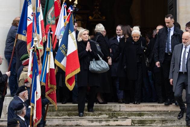 News Themen der Woche KW03 News Bilder des Tages Paris, France, January 16, 2025 - President of French far right party Rassemblement National parliamentary group Marine Le Pen leaves after a memorial service for her late father French far right figure Jean Marie Le Pen at the Notre Dame du Val de Grace church.  Copyright: xAlexisxSciardx