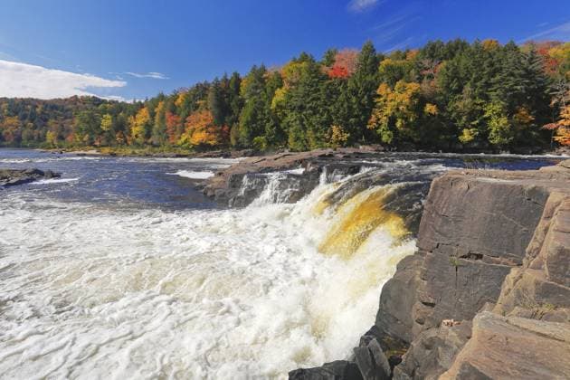 Creative Highlights World Natur, Flusslandschaft im Herbst, Red River, Provinz Quebec, Kanada, Nordamerika Nature, riverscape in autumn, Red River, Province of Quebec, Canada, North America Copyright: imageBROKER GuentherxSchwermer ibxgsc12131153.jpg