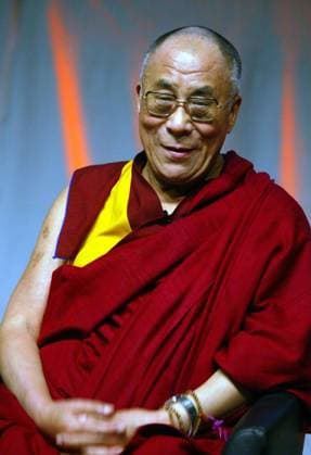 14. Dalai Lama ist der Moench Tenzin Gyatso, Oberhaupt der Tiberter, Light of Truth, Preisverleihung im Berliner Schillertheater, bedeutendster Preis fuer die Menschenrechte de Tibetischen Volkes, Award, vierzehnte, Deutschland, Germany *** 14 Dalai Lama is the Moench Tenzin Gyatso, Head the Tiberter, Light of Truth, Award ceremony at Berlin Schiller Theater, most important Price for the Human rights de Tibetan people, Award, fourteenth, Germany, Germany