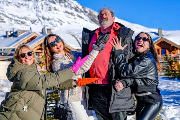 Entertainment Themen der Woche KW03 Entertainment Bilder des Tages CELEBRITES : Festival de Comedie - Alpe Huez - 17 01 2025 Gustave Kervern, NoÃ mie Saglio, Elsa Zylberstein, IzÃ¯a Higelin, jury du 28eme festival de comÃ die Ã l™Alpe d™Huez le 17 01 2025. Photo Sandrine Thesillat PsNewz Alpe HuezFrance  Copyright: xSandrinexTHESILLATx