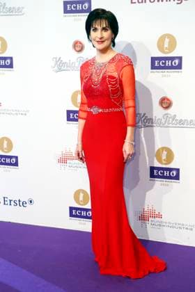 Enya beim ECHO Deutscher Musikpreis 2016, Preisverleihung in Berlin, Roter Teppich, Berlin Deutschland, Germany *** Enya at Echo German Music Award 2016, Award ceremony in Berlin, Red Carpet, Berlin Germany, Germany