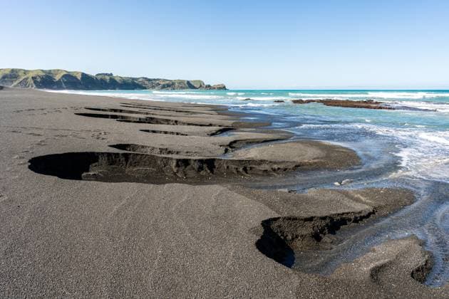 Creative Highlights World Seascape of rocky coast in New Zealand Tangoio, Hawke s Bay, New Zealand CR_JUCR250117-1634483-01