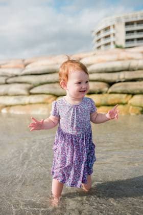 Toddler Playing at Beach in Florida Boca Raton, Florida, United States CR_NYHM25011705-1630389-01 ,model released, Symbolfoto
