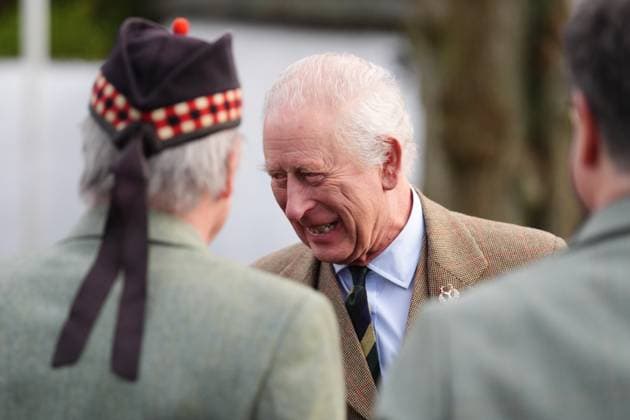 Entertainment Themen der Woche KW04 Entertainment Bilder des Tages Royal visit to Aberdeen King Charles III during a visit to the Gordon Highlanders Museum, in Aberdeen, to view recent renovations. Picture date: Monday January 20, 2025. PA Photo. The museum is an independent self-financed museum governed by a charitable trust, which seeks to preserve the heritage of the Gordon Highlanders, and uses their stories to help people understand what it means to have served in a Highland Regiment., Credit:Andrew Milligan Avalon UK, Aberdeen  Copyright: xAndrewxMilliganx xAvalonx 0955646821