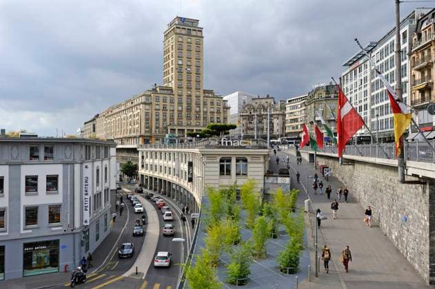 Le Flon district with the Bel-Air Tower in background, Lausanne, Canton of Vaud, Switzerland Copyright: GOUPIxCHRISTIAN 1382-1995