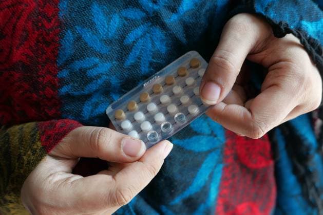women hand holding birth control pills close up . , 48379584.jpg, pregnancy, hand, pill, control, close-up, woman, contraceptive, medicine, protection, safe, packet, women, anti-baby pill, birth control pill, blister, careful, contraception, decision RECORD DATE NOT STATED