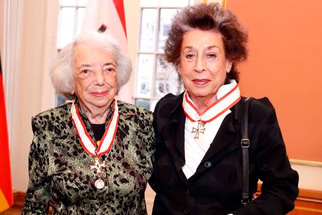 Margot Friedlaender, Lea Rosh, Preistraegerin, bei der Verleihung des Berliner Landesorden im Roten Rathaus in Berlin, Verdienstorden des Landes Berlin, Berlin Deutschland, Germany *** Margot Friedlaender, Lea Rosh, Prizewinner, at the award Ceremony of Berlin National Order at Red City Hall in Berlin, Order of Merit of Country Berlin, Berlin Germany, Germany