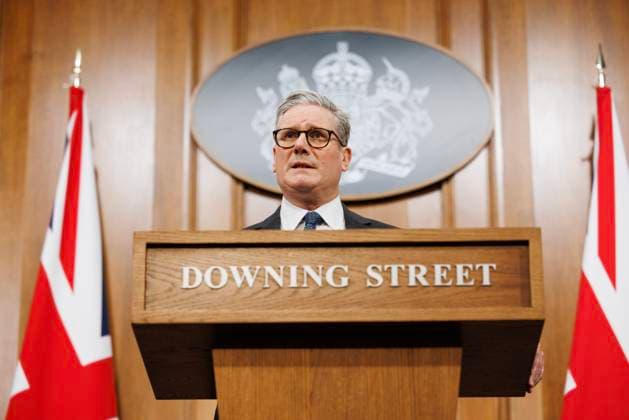 News Themen der Woche KW04 News Bilder des Tages UK Prime Minister Keir Starmer gives Press Statement 21 01 2025. London, United Kingdom. UK Prime Minister Keir Starmer gives a statement to the press after the Government announced an inquiry into the Southport Terror attack. 10 Downing Street., Credit:Simon Dawson Avalon United Kingdom, Greater London, London, 10 Downing Street  Copyright: xSimonxDawsonx xAvalonx 0956026321