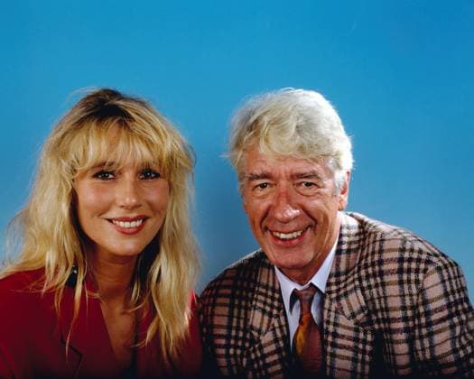 RECORD DATE NOT STATED HERZBLATT Herzblatt - Eine Show zum Verlieben, ARD Flirtshow, 1987, Moderation: Susi Müller (Stimme aus dem Off, Susi fasst die Antworten der Kandidaten zusammen) und Rudi Carrell, hier beide beim Fototermin., Deutschland Copyright: kpa kpa_55045799 EDITORIAL USE ONLY