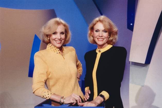KESSLER-ZWILLINGE Kessler Zwillinge, Alice und Ellen Kessler, deutsche Show Stars, Tänzerinnen, Sängerinnen, international bekanntes Show Duo, Bild: Alice und Ellen Kessler, 1994., Deutschland Copyright: kpa kpa_55051911 EDITORIAL USE ONLY
