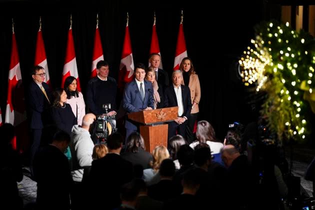 January 21, 2025, Montebello, Quebec, CAN: Prime Minister Justin Trudeau stands with members of his cabinet and Kirsten Hillman, Canada s ambassador to the U.S., as he holds a press conference during a cabinet retreat at Chateau Montebello in Montebello, Que., on Tuesday, Jan. 21, 2025. Montebello CAN - ZUMAc35_ 20250121_zaf_c35_016 Copyright: xSeanxKilpatrickx