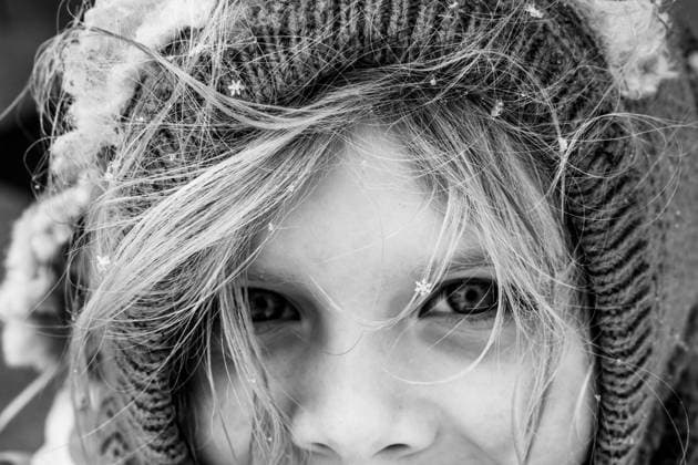 Close up of detailed snowflakes on wispy hair of child McClure, Illinois, United States CR_WEKW25012044-1636561-01 ,model released, Symbolfoto