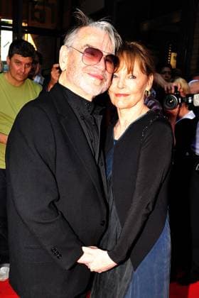 Angelica Domroese mit Ehemann Hilmar Tade bei der Kinopremiere bis zum Horizont, dann links in der Kulturbrauerei in Berlin.roter teppich, red carpet, Berlin Deutschland, Germany *** Angelica Domroese with Husband Hilmar Tade at the Cinema Premiere to to Horizon, then left in the Kulturbrauerei in Berlin Red carpet, Red carpet, Berlin Germany, Germany