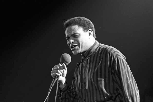 Al Jarreau, richtiger Name Alwyn Lopez Jarreau, US-amerikanischer Jazz-, Pop- und Rhythm-and-Blues-Sänger sowie Songschreiber, bei seinem Konzert in Hamburg am 28.3.1989 *** Al Jarreau, real name Alwyn Lopez Jarreau, US American jazz, pop and rhythm and blues singer and songwriter, at his concert in Hamburg on March 28, 1989