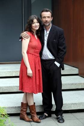 Anna Berdeke und Lucas Gregorowicz beim Fototermin am Set der Dreharbeiten zu dem Kinofilm SOMMERFEST in Koeln am 17.06.16. Nordrhein-Westfalen Nordrhein-We Germany *** Anna Berdeke and Lucas Gregorowicz at Photo session on Set the Shooting to the feature film Summer Festival in Cologne on 17 06 16 North Rhine Westphalia North Rhine We Germany