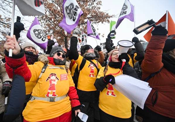 January 23, 2025, Montreal, Pq, Canada: Daycare workers take part in a demonstration on the first day of a strike in Montreal, Thursday, January 23, 2025. Montreal Canada  - ZUMAc35_ 20250123_zaf_c35_002 Copyright: xGrahamxHughesx