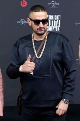 Haftbefehl, Rapper, bei der Europapremiere von STRAIGHT OUTTA COMPTON in Berlin, Roter Teppich, Filmpremiere, Berlin Deutschland, Germany *** Arrest warrant, Rapper, at the European premiere from Straight Outta Compton in Berlin, Red Carpet, Movie premiere, Berlin Germany, Germany