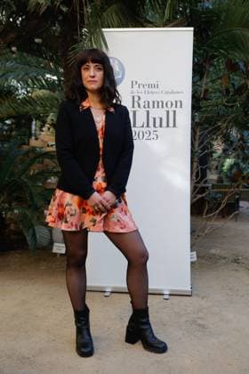Estel Sole erhält den Premi Ramon Llull Award 2025 Estel Solé wins the Premi Ramon Llull 2025 with her novel Aquest tros de vida The writer, playwright and actress Estel Solé Casadellà poses after learning that she has been awarded the Premi Ramon Llull for novels, at the Casa Mimosa hotel, Estel Solé Casadellà has won the 45th Premi de les Lletres Catalanes Ramon Llull, endowed with 60,000 euros, with her novel about human fragility and resilience, Aquest tros de vida , The Ramon Llull Novel Prize is a literary award given each year to a novel originally written in Catalan. Founded in 1981 by the publisher José Manuel Lara, it is awarded and published by Editorial Planeta 24 JANUARY 2025 RAMON LLUL ESTEL SOLÉ NOVEL PRIZE Kike Rincó Barcelona Catalonia Barcelona Catalonia Catalonia Spain  Copyright: xKikexRinconx 6475205