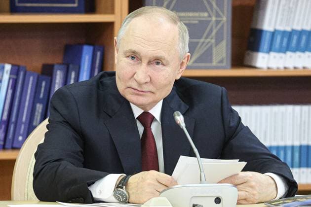 RUSSIA, MOSCOW - JANUARY 24, 2025: Russia s President Vladimir Putin attends a meeting of the Board of Trustees of Lomonosov Moscow State University. Sofya Sandurskaya TASS  77711699