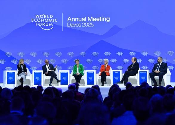News Themen der Woche KW04 News Bilder des Tages (250124) -- DAVOS, Jan. 24, 2025 -- Singaporean President Tharman Shanmugaratnam (2nd L), International Monetary Fund Managing Director Kristalina Georgieva (3rd L) and Christine Lagarde, president of the European Central Bank (3rd R) attend the World Economic Forum (WEF) annual meeting in Davos, Switzerland, on Jan. 24, 2025. The WEF concluded its 2025 annual meeting here on Friday. ) SWITZERLAND-DAVOS-WORLD ECONOMIC FORUM 2025-CONCLUSION LianxYi 