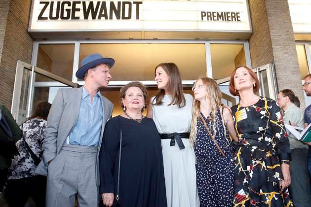 Robert Stadlober, Swetlana Schoenfeld, Alexandra Maria Lara, Hauptdarstellerin, Barbara Schnitzler, zur Filmpremiere von - und der Zukunft zugewandt - in Berlin, Kino International, Berlin Deutschland, Germany *** Robert Stadlober, Svetlana Schoenfeld, Alexandra Maria Lara, Leading actress, Barbara Schnitzler, to Film premiere from and the Future facing in Berlin, Cinema International, Berlin Germany, Germany