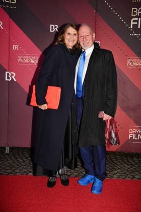 Corinna Binzer und Sepp Schauer bei der Verleihung Bayerischer Filmpreis am 24.01.2025 im Prinzregententheater in Muenchen Bayerischer Filmpreis 2025 in Muenchen