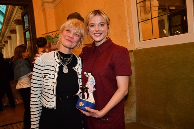 Jella Haase mit ihrer Mutter Gundi Haase bei der Verleihung Bayerischer Filmpreis am 24.01.2025 im Prinzregententheater in Muenchen Bayerischer Filmpreis 2025 in Muenchen
