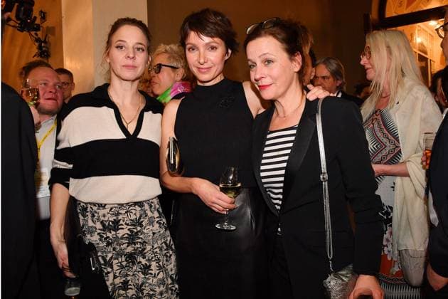 Bernadette Heerwagen, Julia Koschitz und Jule Ronstedt bei der Verleihung Bayerischer Filmpreis am 24.01.2025 im Prinzregententheater in Muenchen Bayerischer Filmpreis 2025 in Muenchen
