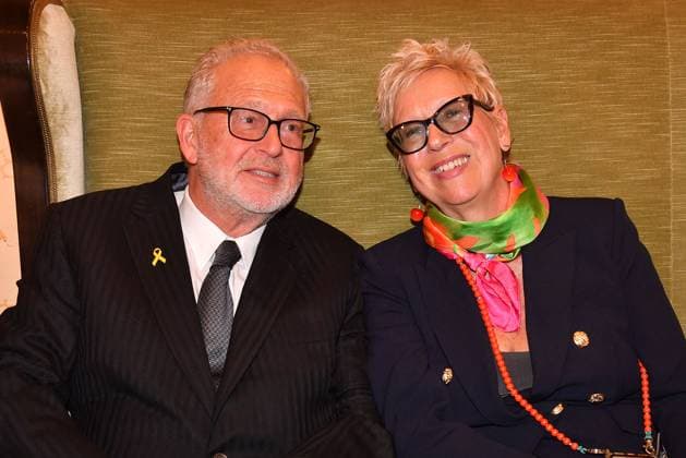 Martin Moszkowicz und Doris Doerrie bei der Verleihung Bayerischer Filmpreis am 24.01.2025 im Prinzregententheater in Muenchen Bayerischer Filmpreis 2025 in Muenchen