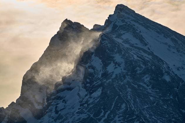 Creative Highlights World Schönau a. Königsse, Deutschland 24. Januar 2025: Landschaft - Oberbayern - Berge Im Bild: Ein Blick auf den verschneiten Watzmann, er ist der zentrale Gebirgsstock der Berchtesgadener Alpen. Stanggass Bayern Copyright: xFotostandx xWassmuthx