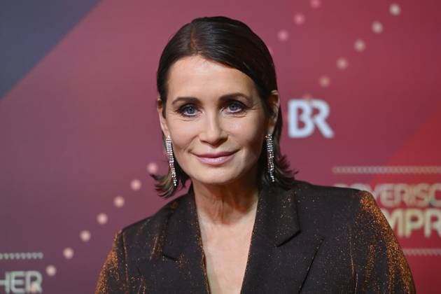 Anja Kling (Schauspielerin), Einzelbild,angeschnittenes Einzelmotiv,Portraet,Portrait,Porträt. Roter Teppich,Red Carpet,Bayerischer Filmpreis 2024 am 24.01.2025 im Prinzregententheater in Muenchen.