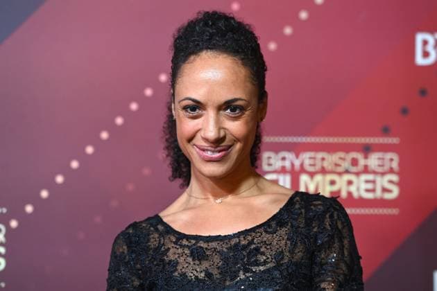 Dionne Wudu (Schauspielerin) Einzelbild,angeschnittenes Einzelmotiv,Portraet,Portrait,Porträt. Roter Teppich,Red Carpet,Bayerischer Filmpreis 2024 am 24.01.2025 im Prinzregententheater in Muenchen.
