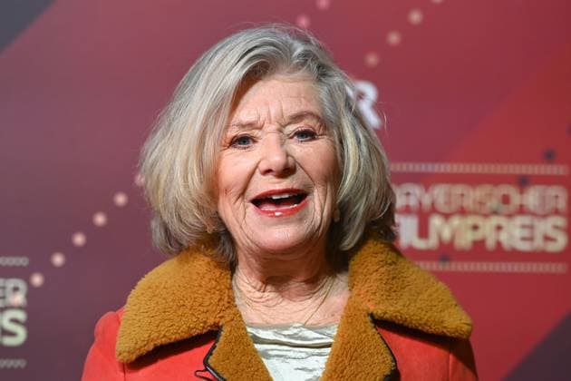 Jutta SPEIDEL (Schauspielerin), Einzelbild,angeschnittenes Einzelmotiv,Portraet,Portrait,Porträt. Roter Teppich,Red Carpet,Bayerischer Filmpreis 2024 am 24.01.2025 im Prinzregententheater in Muenchen.