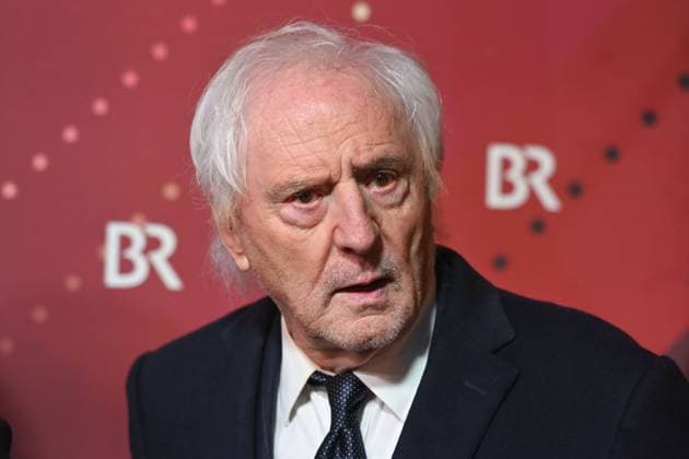 Guenther Maria HALMER (Schauspieler) , Einzelbild,angeschnittenes Einzelmotiv,Portraet,Portrait,Porträt Roter Teppich,Red Carpet,Bayerischer Filmpreis 2024 am 24.01.2025 im Prinzregententheater in Muenchen. *** Guenther Maria HALMER Actor , single picture,cropped single motif,portrait,portrait,portrait red carpet,red carpet,Bavarian Film Award 2024 on 24 01 2025 at the Prinzregententheater in Munich