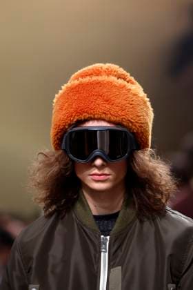 Entertainment Themen der Woche KW04 Entertainment Bilder des Tages Sacai menswear fall winter 2025 26 PARIS january 2025 Sacai menswear fall winter 2025 26 PARIS january 2025, Credit:Zeppelin Avalon  Copyright: xZeppelinx xAvalonx 0957823658