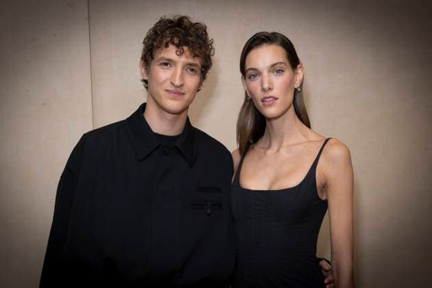 Photocall of the Jacquemus fashion show at 51 rue Raynourd during the Mens Ready to Wear Fall Winter 2025 2026 Fashion Week in Paris Aliocha Schneider et Charlotte Cardin Photocall of the Jacquemus fashion show at 51 rue Raynourd during the Mens Ready to Wear Fall Winter 2025 2026 Fashion Week in Paris, January 26, 2025 Olivier Borde Bestimage Photocall of the Jacquemus fashion show at 51 rue Raynourd during the Mens Ready to Wear Fall Winter 2025 2026 Fashion Week in Paris, January 26, 2025 Paris France  Copyright: xOLIVIERxBORDEx xBESTIMAGExOLIVIERxBORDEx xBESTIMAGEx