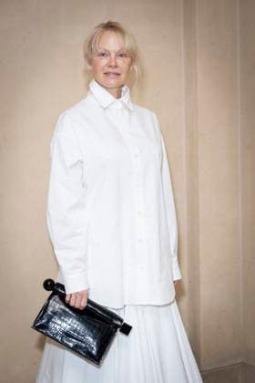 Photocall of the Jacquemus fashion show at 51 rue Raynourd during the Mens Ready to Wear Fall Winter 2025 2026 Fashion Week in Paris Pamela Anderson Photocall of the Jacquemus fashion show at 51 rue Raynourd during the Mens Ready to Wear Fall Winter 2025 2026 Fashion Week in Paris, January 26, 2025 Olivier Borde Bestimage Photocall of the Jacquemus fashion show at 51 rue Raynourd during the Mens Ready to Wear Fall Winter 2025 2026 Fashion Week in Paris, January 26, 2025 Paris France  Copyright: xOLIVIERxBORDEx xBESTIMAGExOLIVIERxBORDEx xBESTIMAGEx