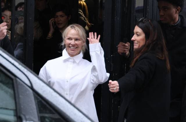 Arrivals at the Jacquemus fashion show during the Mens Ready to Wear Fall Winter 2025 2026 Fashion Week in Paris Pamela Anderson Arrivals at the Jacquemus fashion show during the Mens Ready to Wear Fall Winter 2025 2026 Fashion Week in Paris, January 26, 2025 Denis Guignebourg Bestimage Arrivals at the Jacquemus fashion show during the Mens Ready to Wear Fall Winter 2025 2026 Fashion Week in Paris, January 26, 2025 Paris France  Copyright: xDenisxGuignebourgx xBestimagexDenisxGuignebourgx xBestimagex