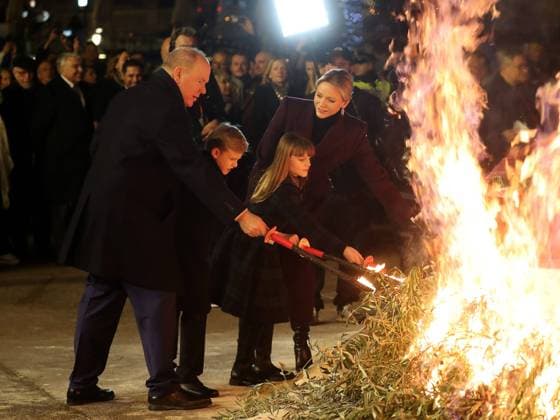 Bilder des Jahres 2025, Entertainment 01 Januar Entertainment Themen der Woche KW04 Entertainment Bilder des Tages EMBRASEMENT BARQUE SAINTE DEVOTE PHOTOPQR NICE MATIN Jean François Ottonello Monaco 26 01 2025 Embrasement de la barque en memoire de Sainte Devote prince Albert II, princesse Charlene, prince hereditaire Jacques et princesse Gabriella Monaco, jan 26th 2025 Sainte Devote celebrations with princely family Monaco France  Copyright: xPHOTOPQR NICExMATIN MAXPPPxJeanxFrançoisxOttonellox 20250126NIM3214 20250126NIM3214