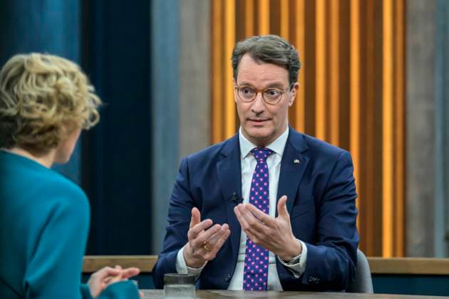 News Bilder des Tages GER, Berlin, Studio, zu Gast bei - Caren Miosga, Polittalk, TV, Format, mit Moderatorin, Das Erste, aus Adlershof - am Studio 20, im Bild: Hendrik Wuest (Ministerpraesident Nordrhein-Westfalen, CDU), 26.01.2025, *** GER, Berlin, Studio, guest of Caren Miosga, Polittalk, TV, format, with presenter, Das Erste, from Adlershof at Studio 20, in the picture Hendrik Wuest Ministerpraesident Nordrhein Westfalen, CDU , 26 01 2025, Copyright: HMBxMedia UwexKoch