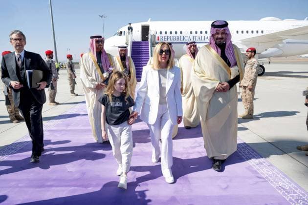 Bilder des Jahres 2025, News 01 Januar News Themen der Woche KW04 Italian PM Georgia Meloni Visits Saudi Arabia Italian Prime Minister Georgia Meloni accompanied by her 8-year-old daughter Ginevra Giambruno arrive to Al Ula, Kingdom of Saudi Arabia on January 26, 2025. Photo by Balkis Press ABACAPRESS.COM Al Ula Saudi Arabia  Copyright: xBalkisxPress ABACAx