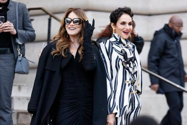 PFW - Schiaparelli Arrivals Paris, France - January 27: Carla Bruni, Farida Khelfa arrive to Schiaparelli fashion show during the Haute Couture Fall Winter 2025 - 2026 Fashion Week on January 27, 2025 in Paris, France. Photo by Marco Piovanotto ABACAPRESS.COM Paris France  Copyright: xPiovanottoxMarco ABACAx